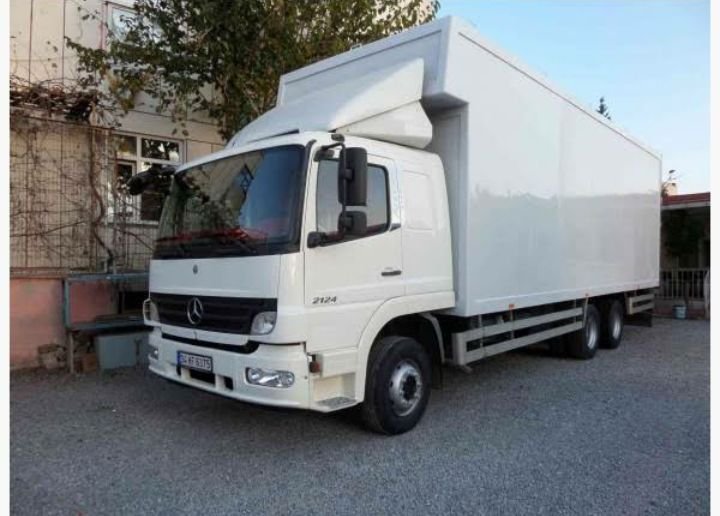 Kapalı kasa taşıma aracı